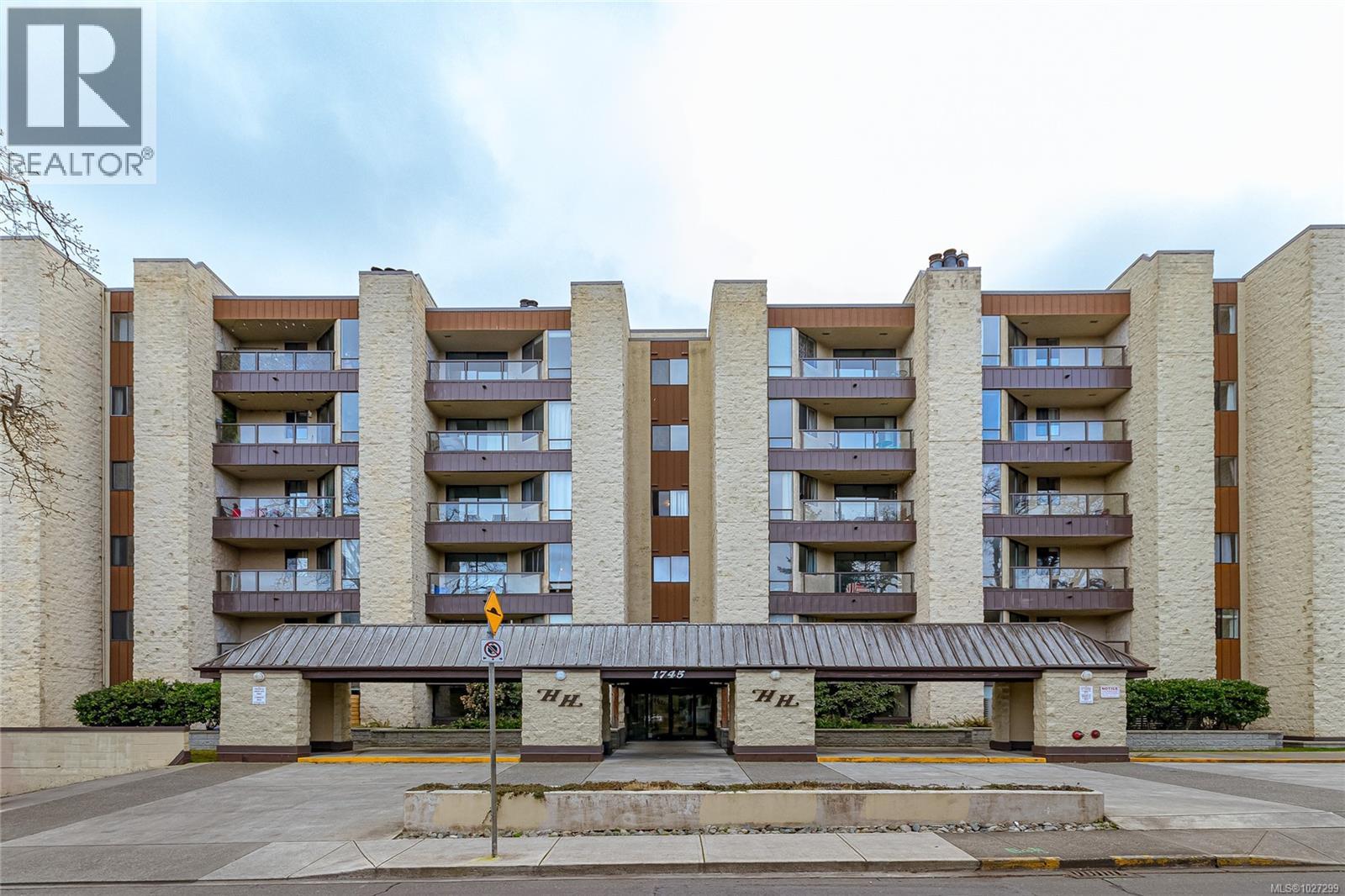 209 1745 Leighton Rd, Victoria, British Columbia