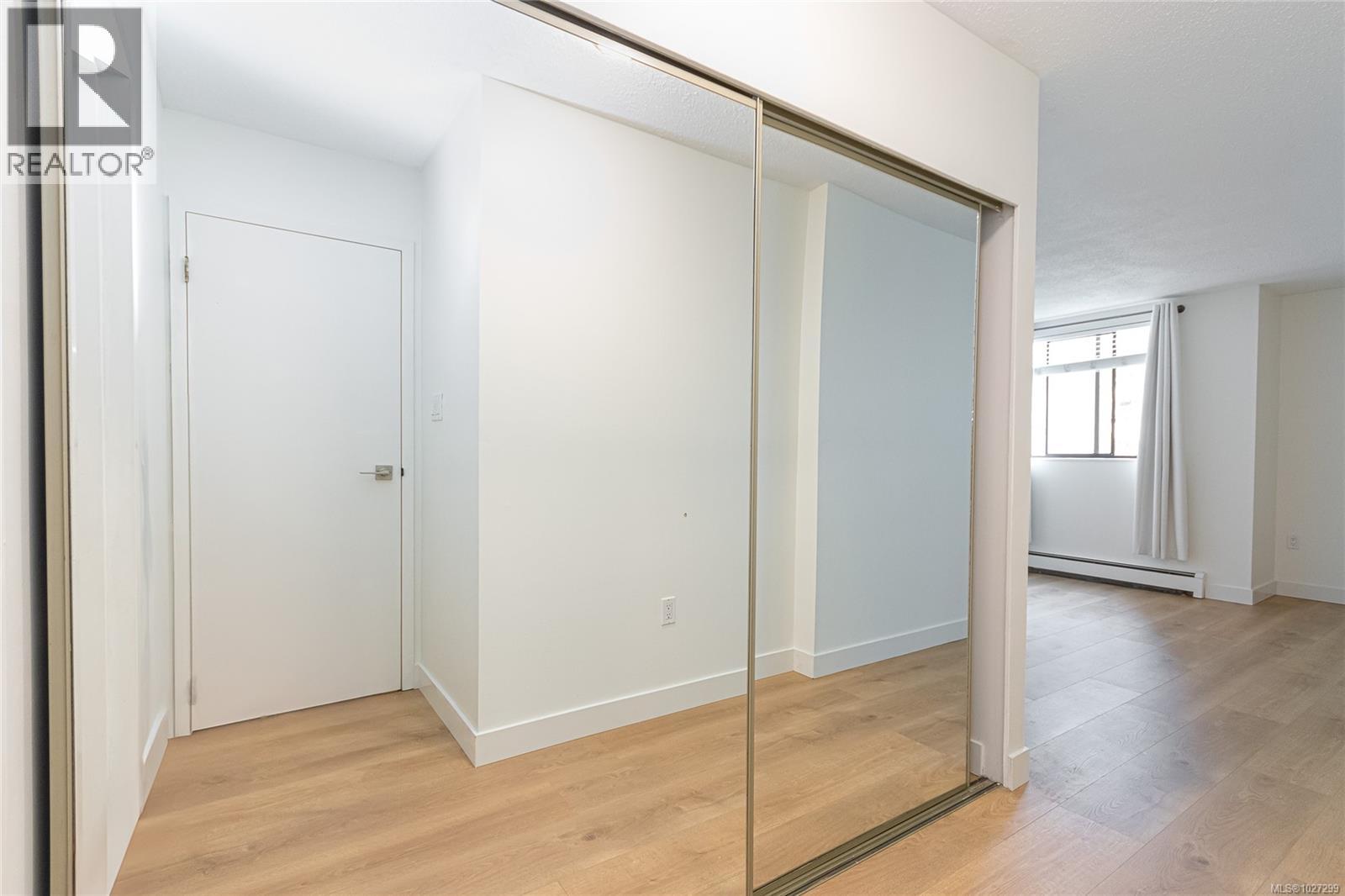 209 1745 Leighton Rd, Victoria, British Columbia V8R 6R6 - Photo 10 - 1027299