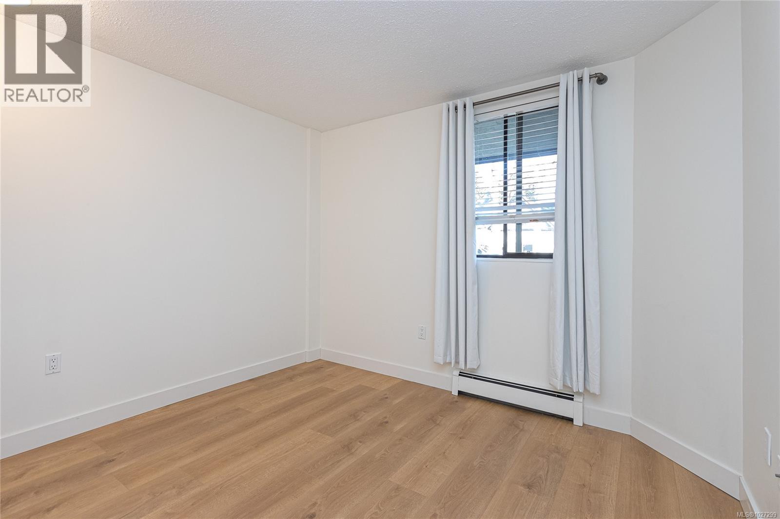 209 1745 Leighton Rd, Victoria, British Columbia V8R 6R6 - Photo 13 - 1027299