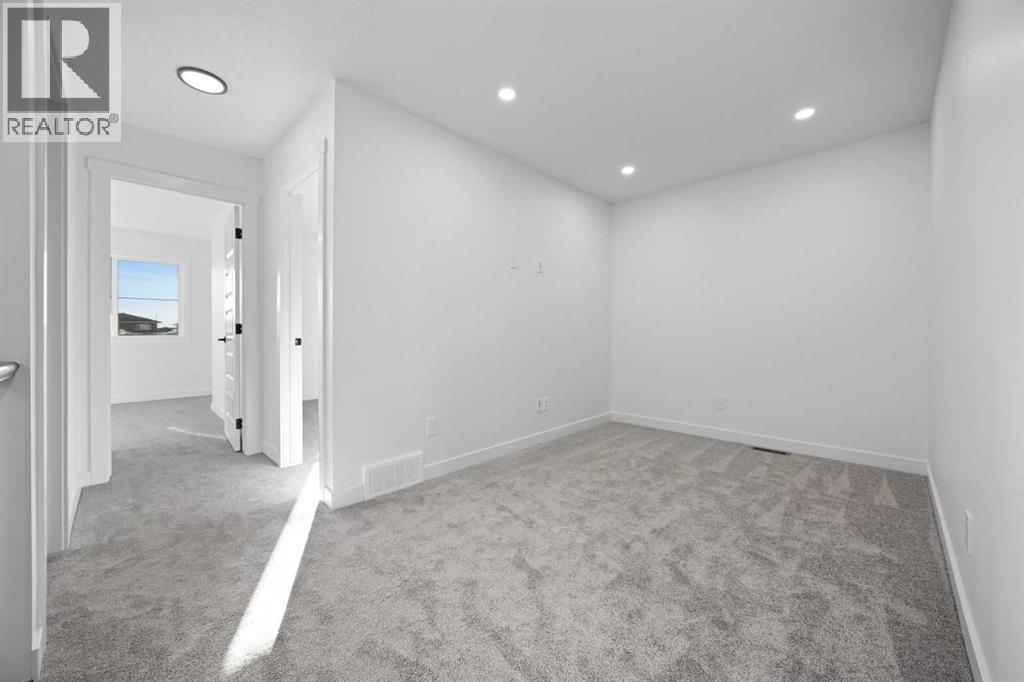 2226 Bayview Drive Sw, Airdrie, Alberta  T4B 5N4 - Photo 19 - A2289337