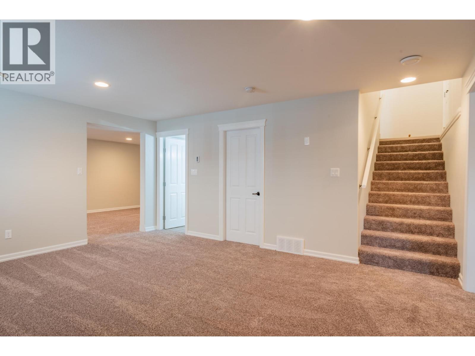 7981 Birchwood Drive, Trail, British Columbia  V1R 4Y3 - Photo 19 - 10377519