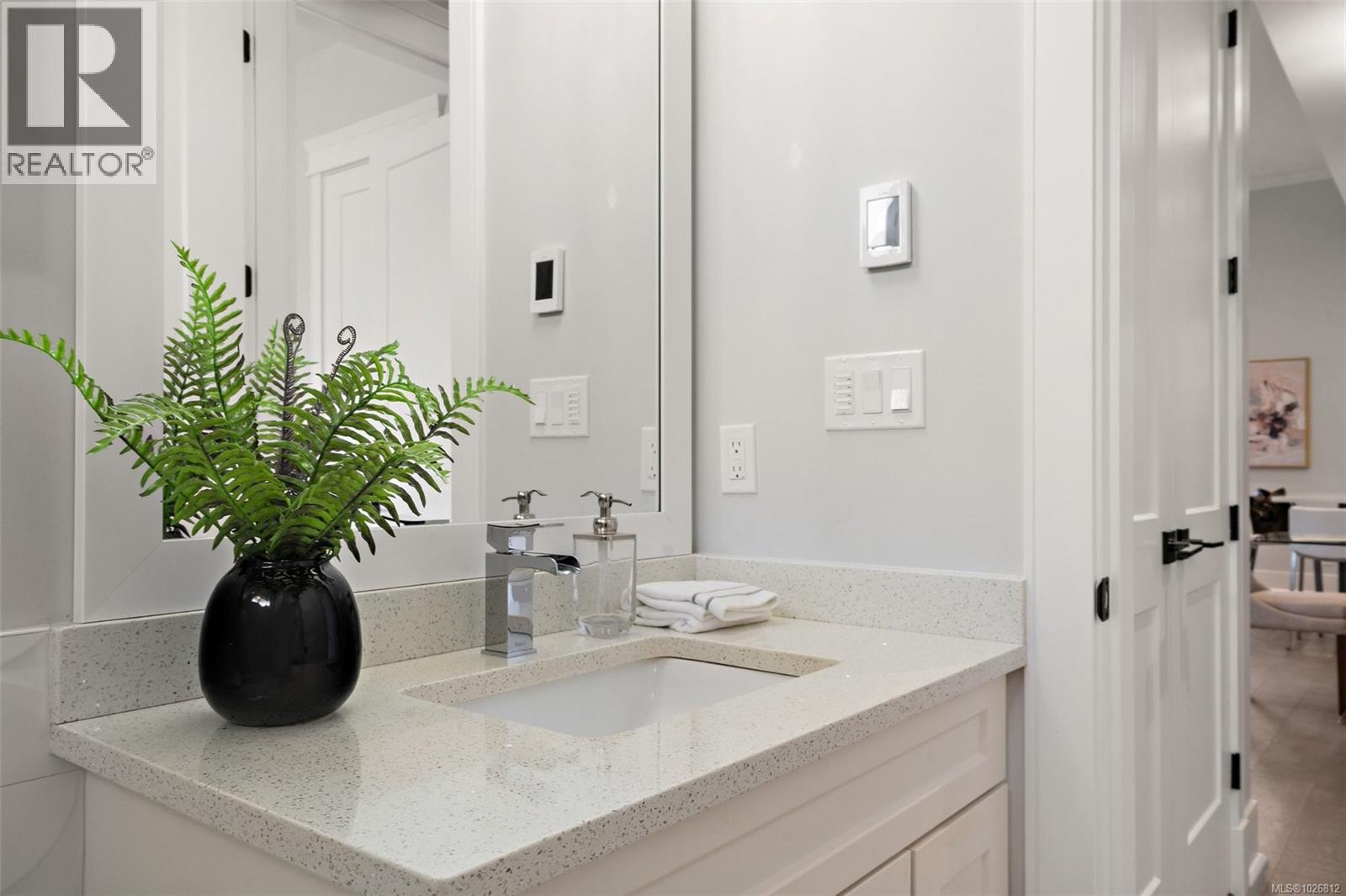 2251 Frost Ave, Sidney, British Columbia  V8L 1P7 - Photo 20 - 1026812