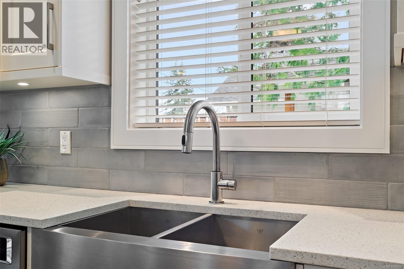 2251 Frost Ave, Sidney, British Columbia  V8L 1P7 - Photo 27 - 1026812