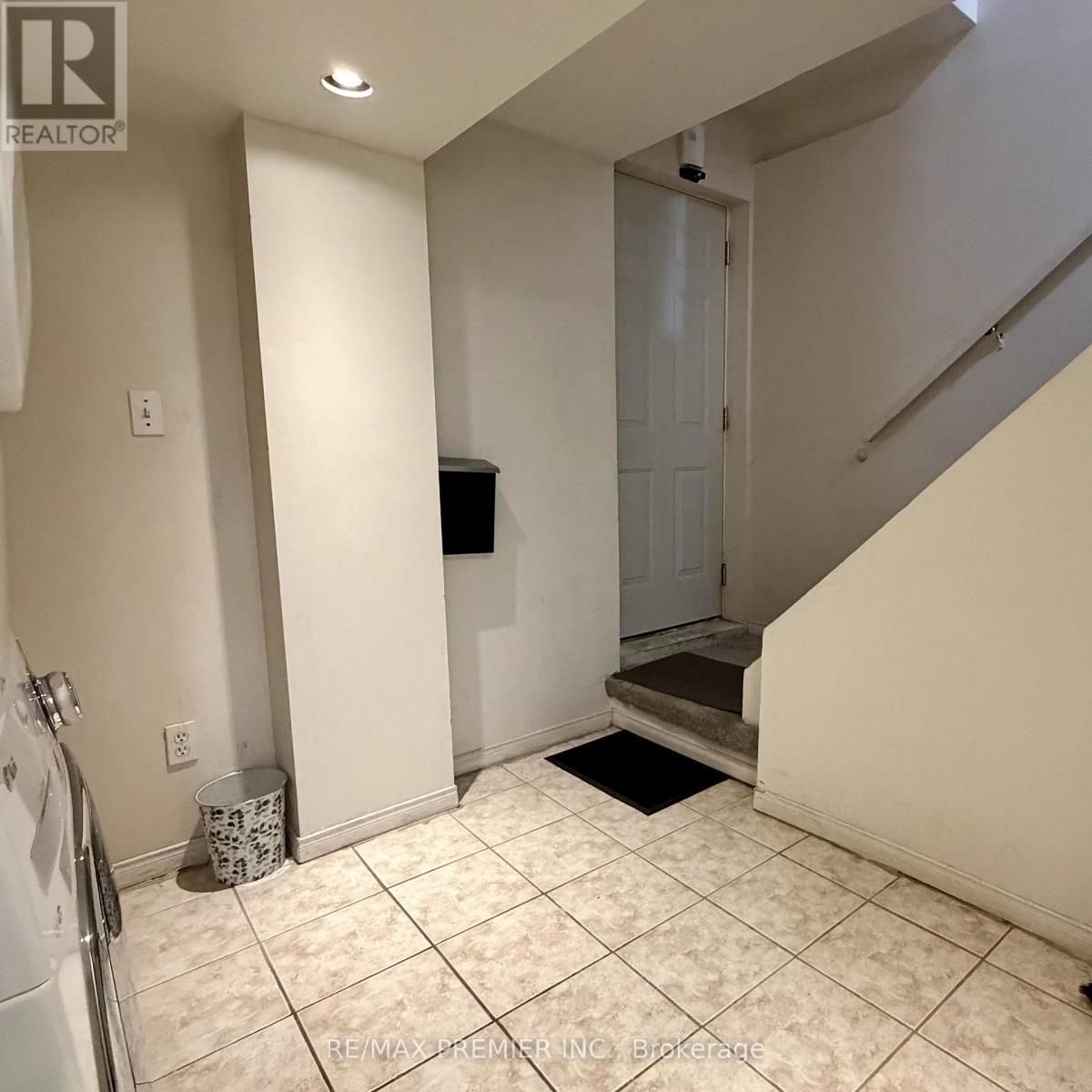 5272 Brookwood Court, Mississauga, Ontario  L5V 2N8 - Photo 26 - W12808172