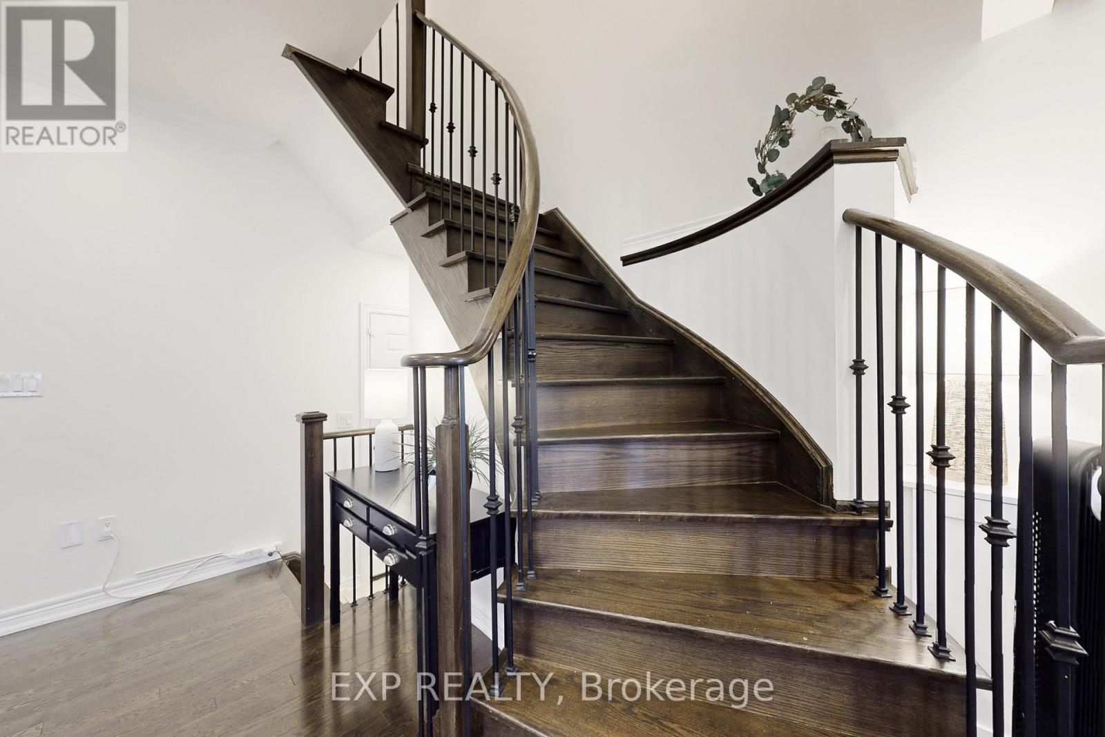 61 Buchanan Crescent, Brampton, Ontario  L6X 5M4 - Photo 17 - W12825916