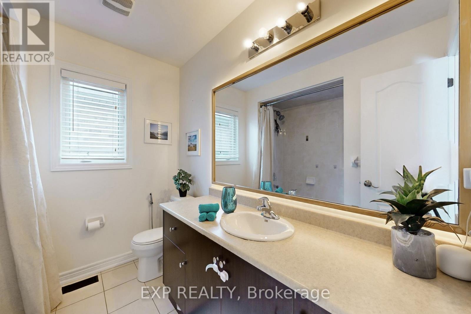 61 Buchanan Crescent, Brampton, Ontario  L6X 5M4 - Photo 35 - W12825916