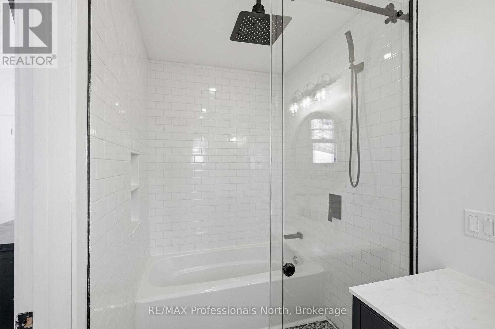 26 Maypark Drive, Bracebridge, Ontario  P1L 1C3 - Photo 33 - X12830124