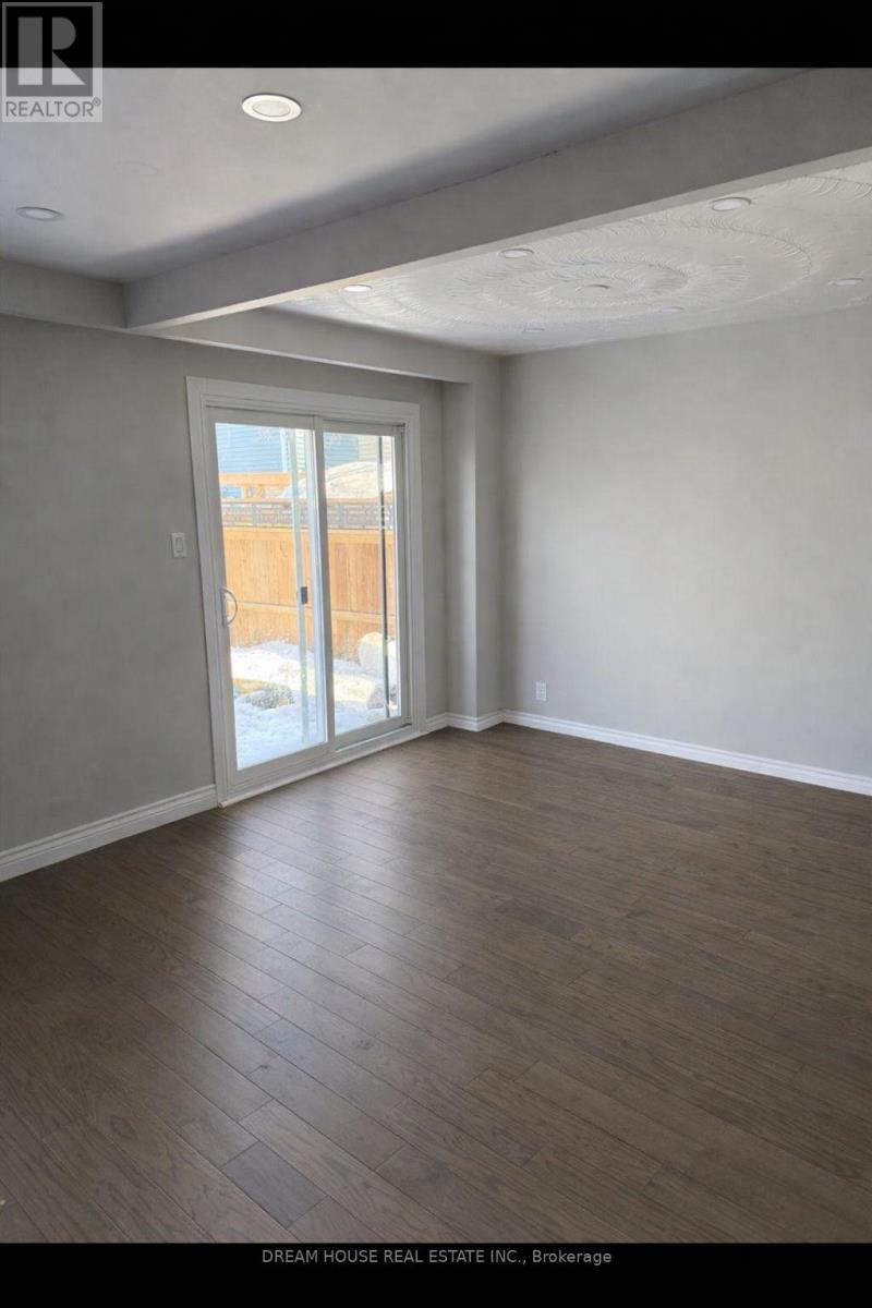 47 Rushmore Crescent, Brampton, Ontario  L6Z 1R1 - Photo 5 - W12820640