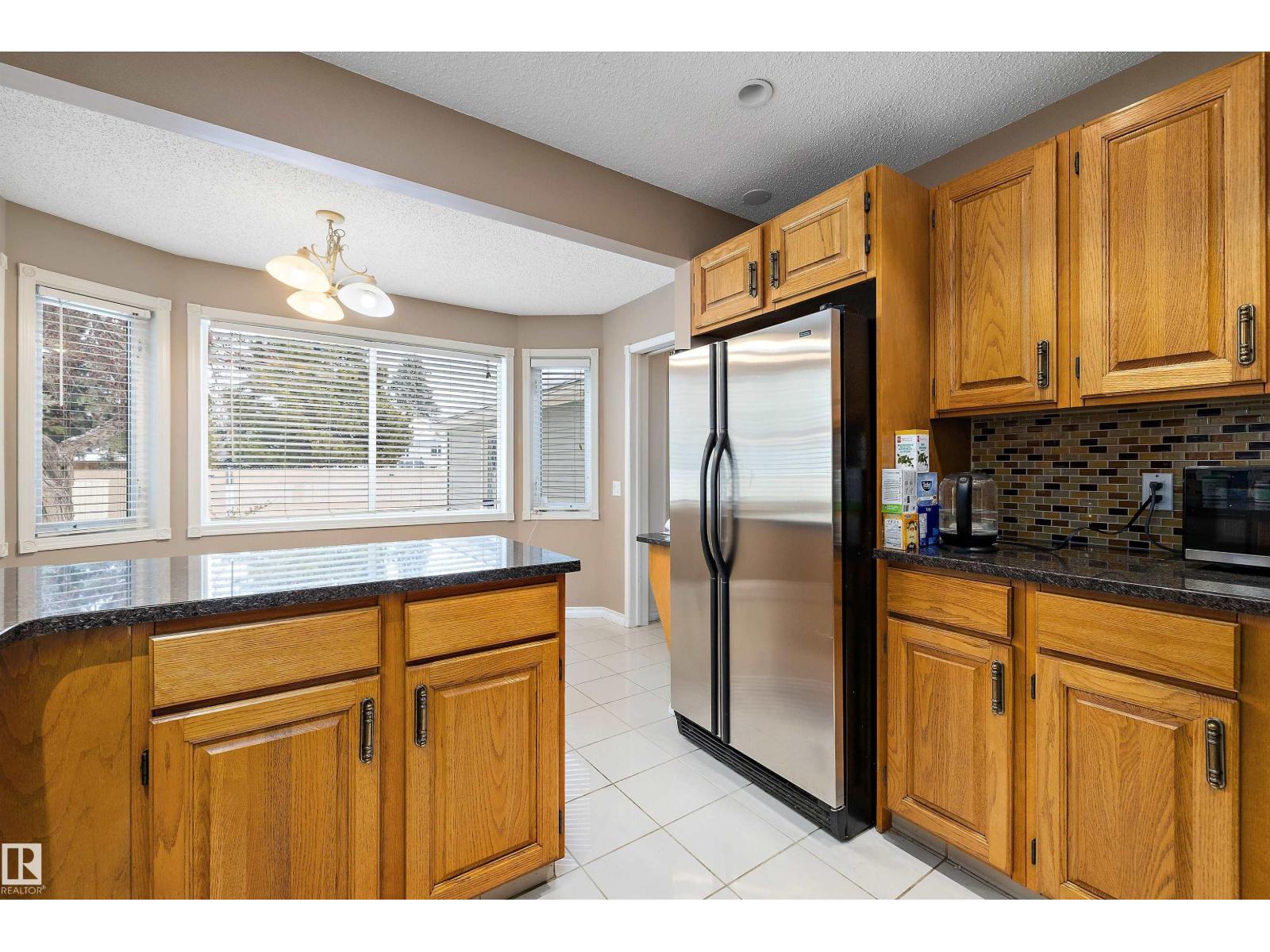 1027 109 St Nw, Edmonton, Alberta  T6J 5G2 - Photo 16 - E4471965