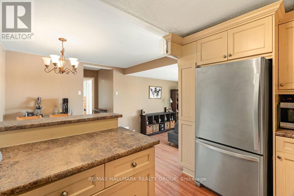 502 - 915 Elmsmere Road, Ottawa, Ontario  K1J 8H8 - Photo 12 - X12830182