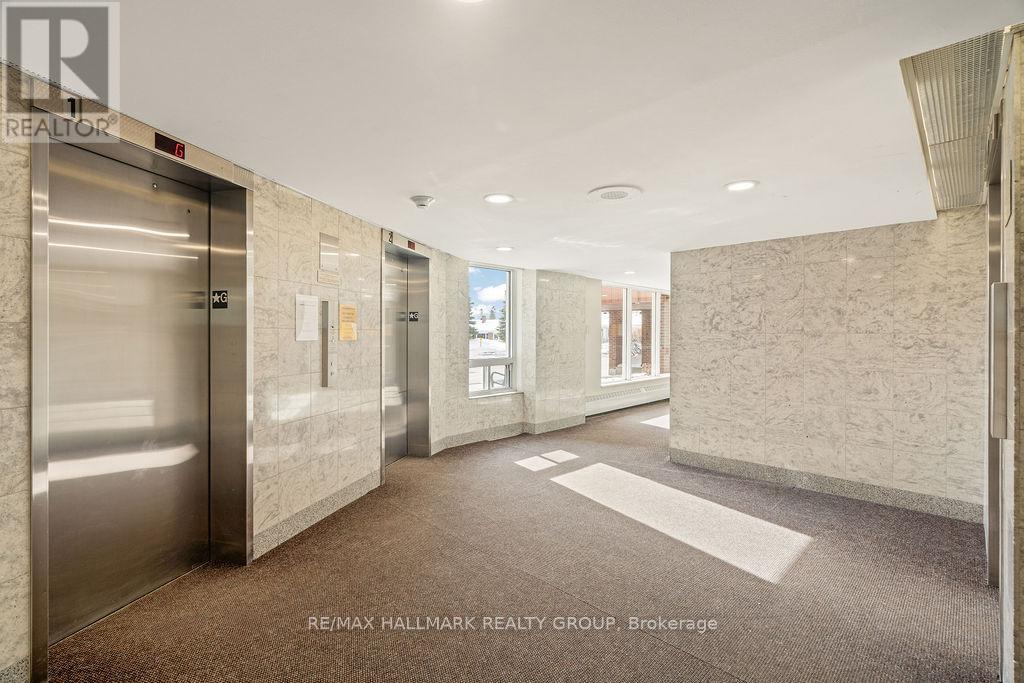 502 - 915 Elmsmere Road, Ottawa, Ontario  K1J 8H8 - Photo 4 - X12830182