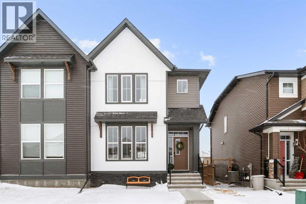 92 Wolf Gate, Okotoks, Alberta