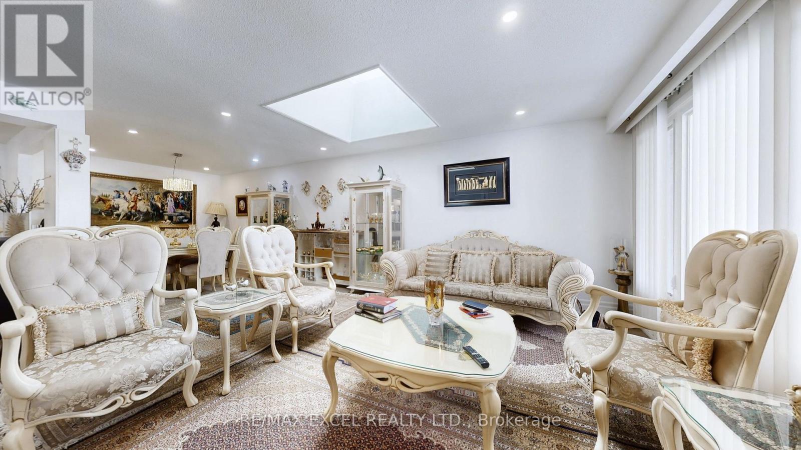 19 Clancy Drive, Toronto, Ontario  M2J 2V7 - Photo 3 - C12830120