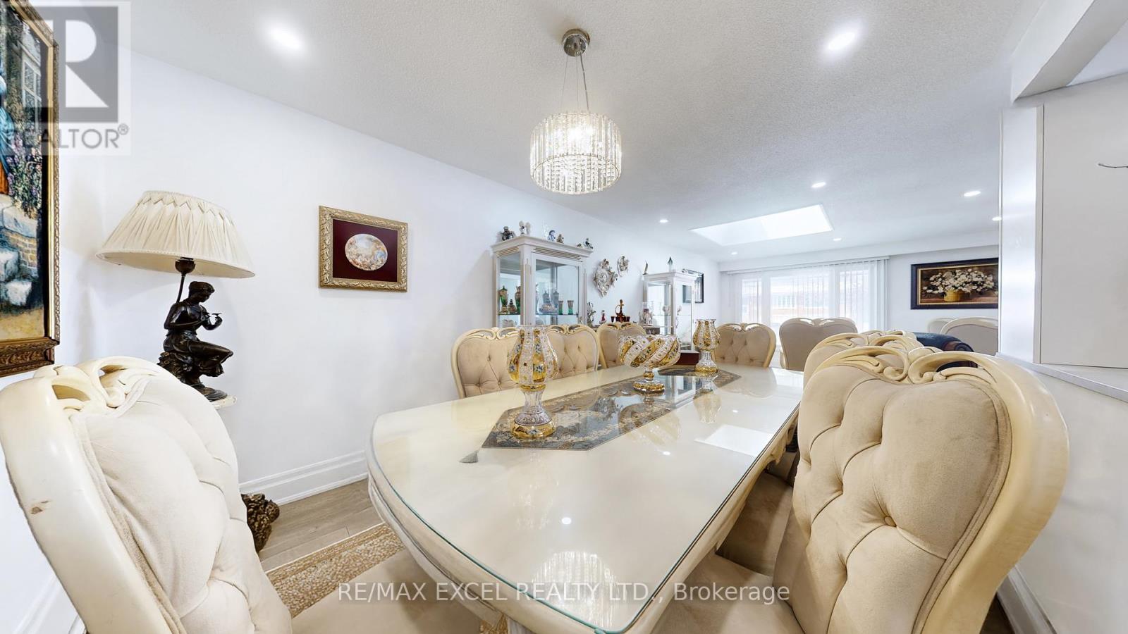 19 Clancy Drive, Toronto, Ontario  M2J 2V7 - Photo 9 - C12830120