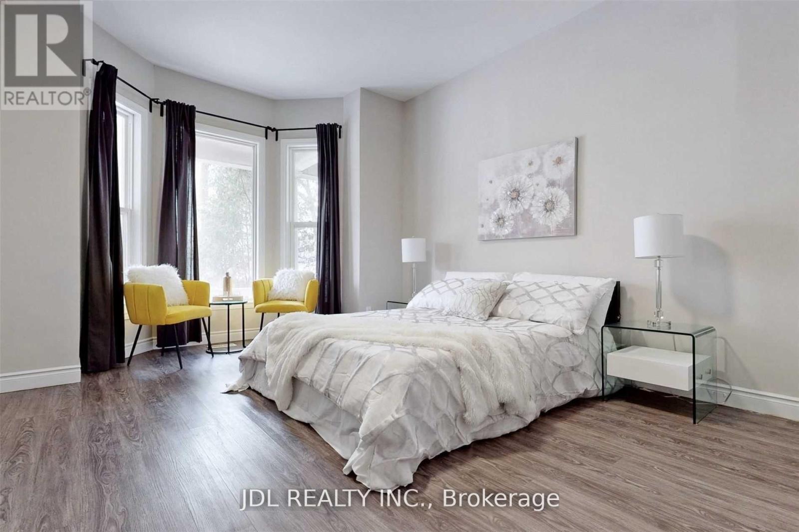 216 Mc Caul Street, Toronto, Ontario  M5T 1W5 - Photo 12 - C12830132