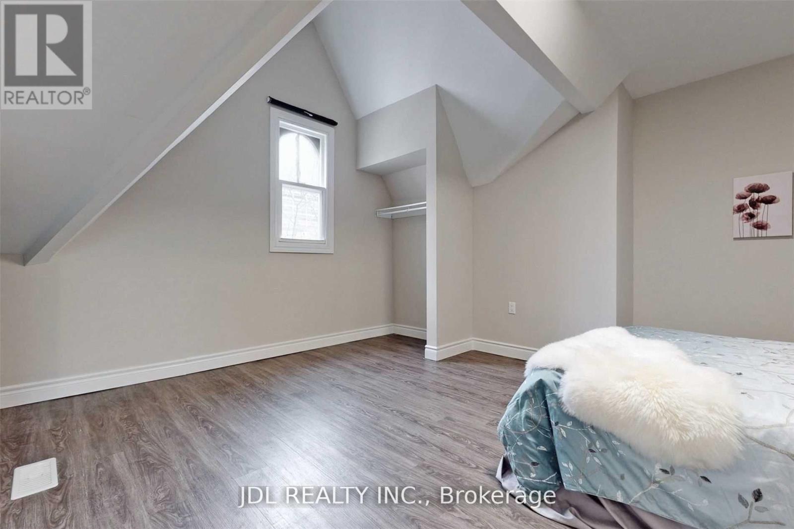 216 Mc Caul Street, Toronto, Ontario  M5T 1W5 - Photo 29 - C12830132