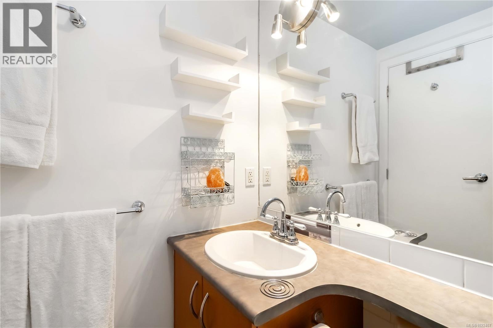 117 409 Swift St, Victoria, British Columbia  V8W 1S2 - Photo 13 - 1022407