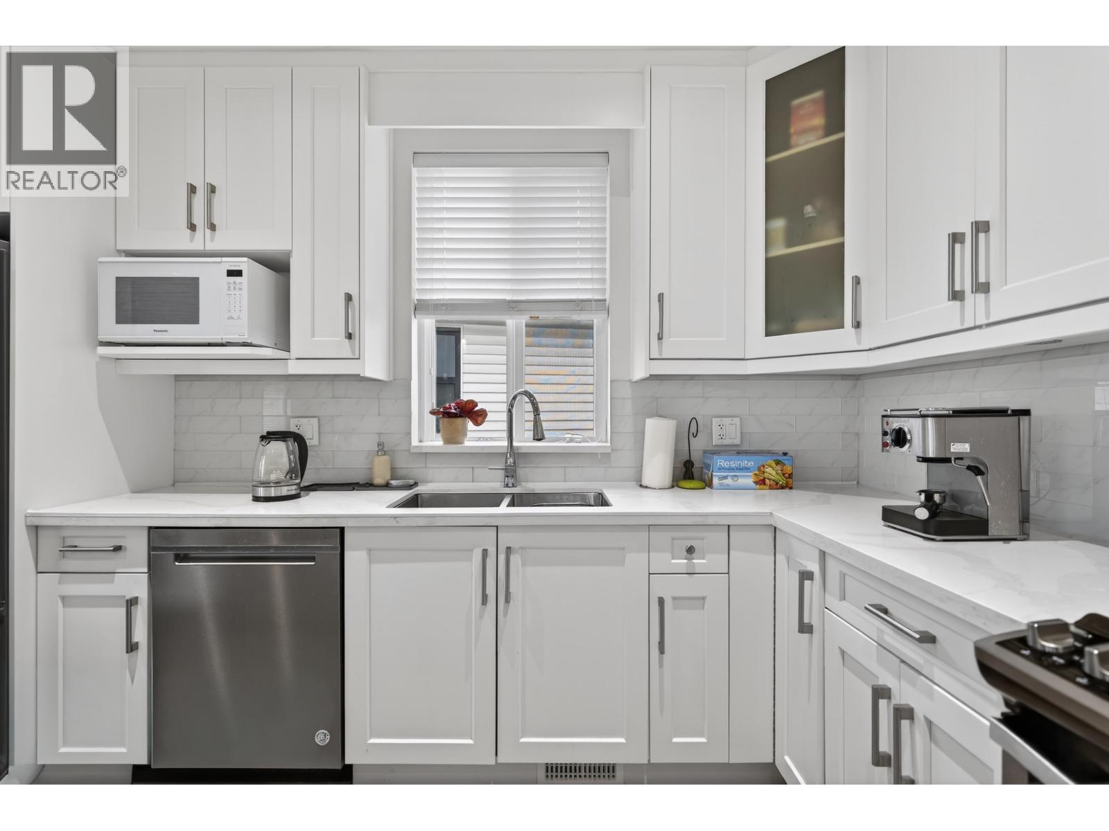 20180 Stanton Avenue, Maple Ridge, British Columbia  V2X 0E4 - Photo 14 - R3086455