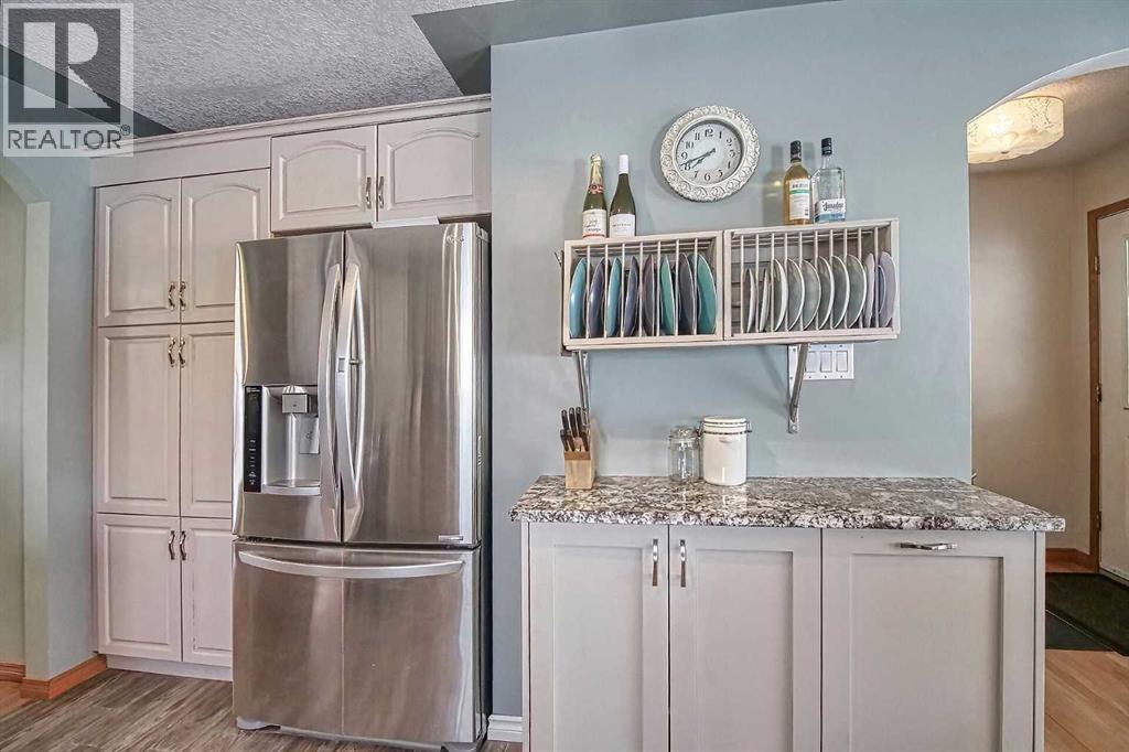 1701 Mossip Avenue, Crossfield, Alberta  T0M 0S0 - Photo 11 - A2289649