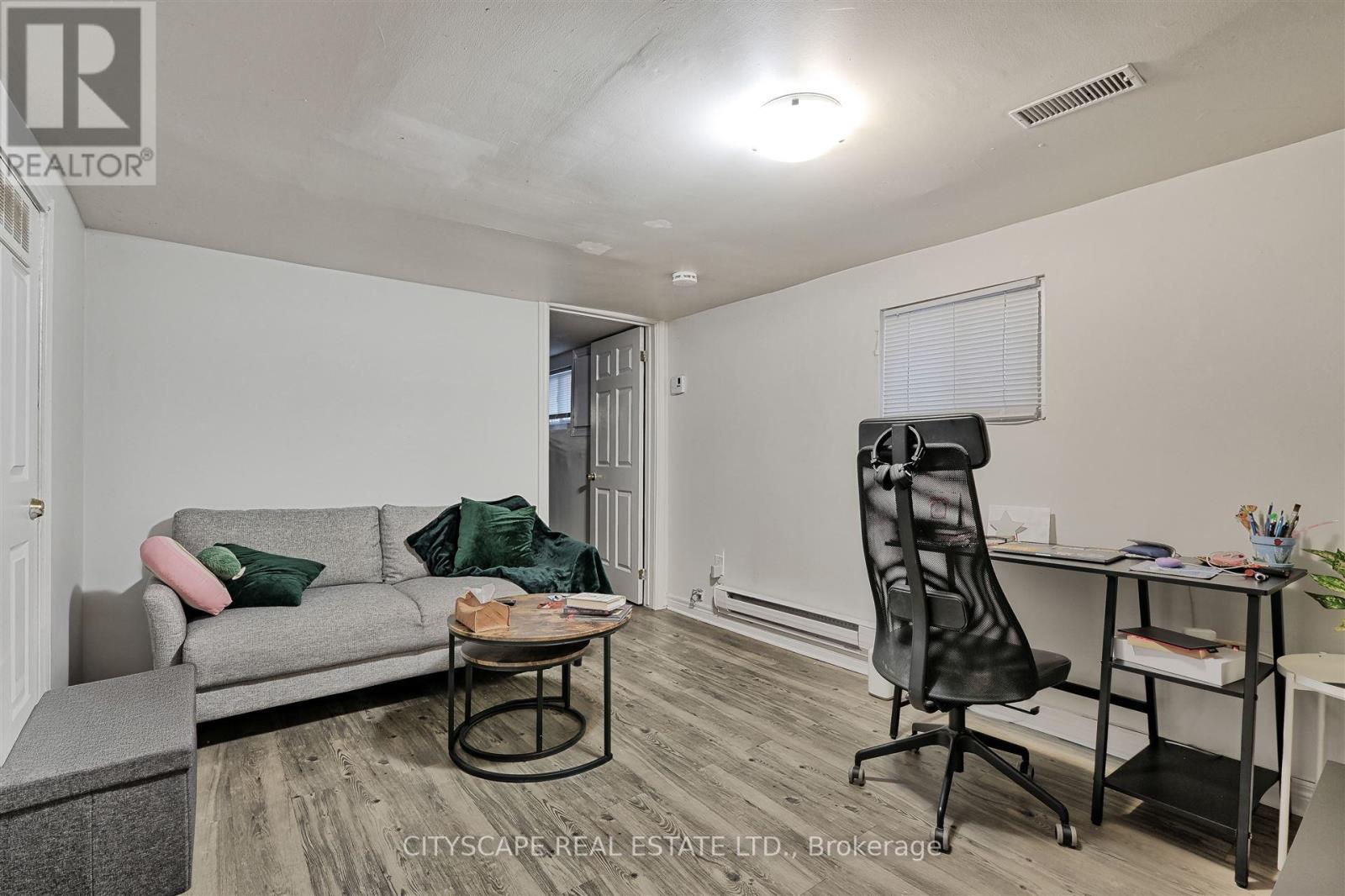 193 Coxwell Avenue, Toronto, Ontario  M4L 3B4 - Photo 6 - E12830184