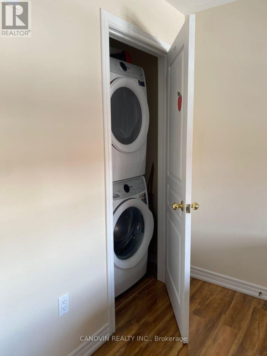 17 Waldron Crescent, Richmond Hill, Ontario  L4E 4A3 - Photo 18 - N12830140