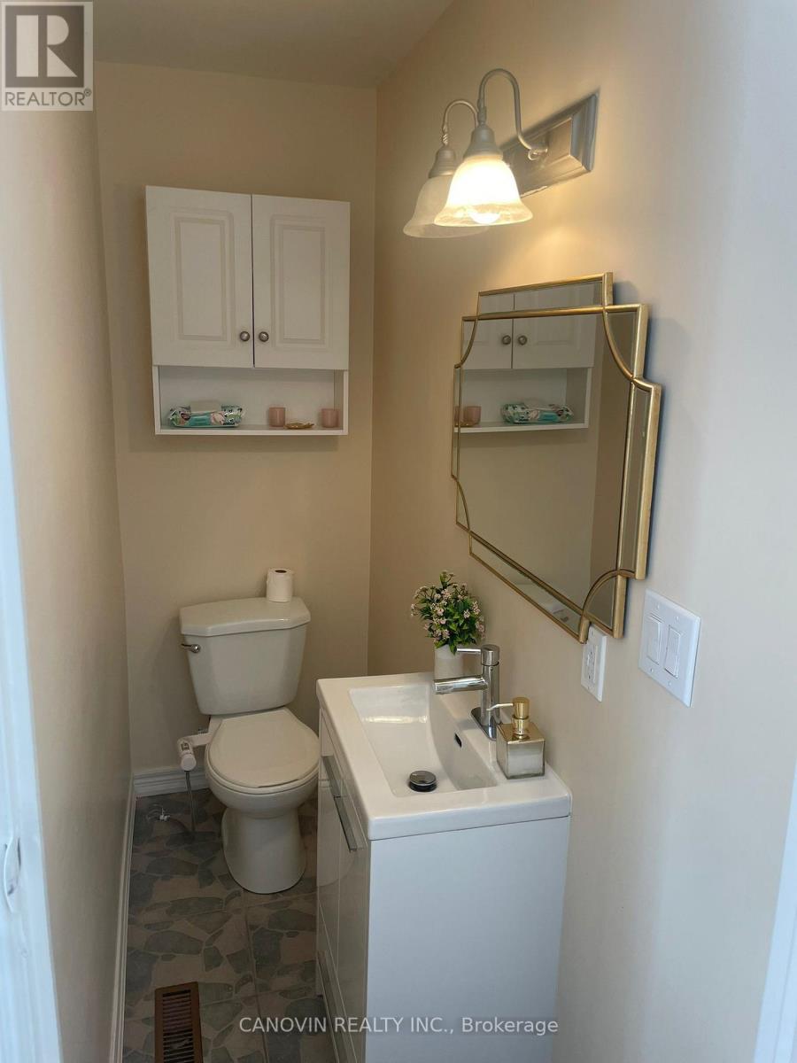 17 Waldron Crescent, Richmond Hill, Ontario  L4E 4A3 - Photo 21 - N12830140