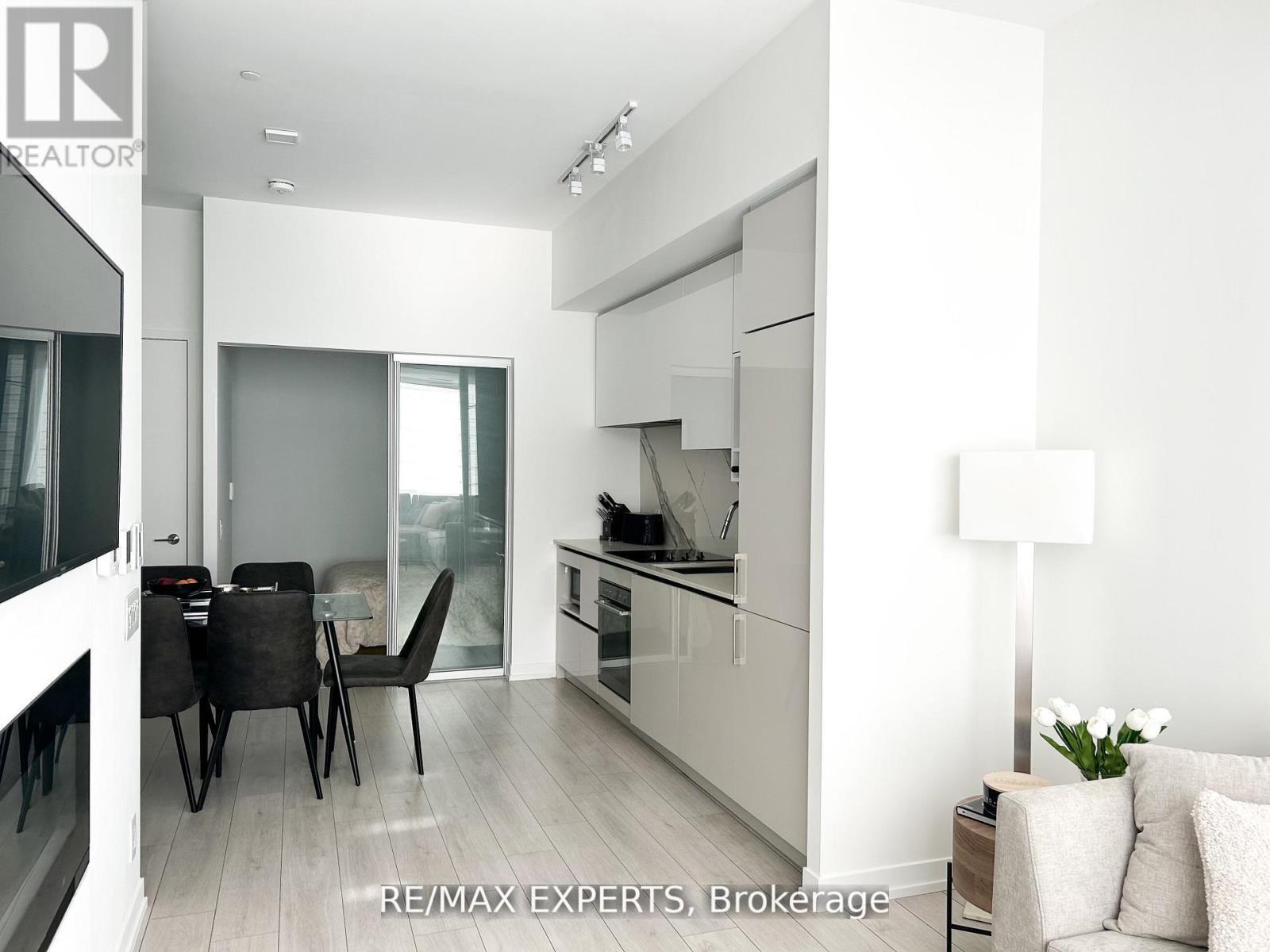 Th05 - 9 Buttermill Avenue W, Vaughan (Vaughan Corporate Centre), Ontario  L4K 0M5 - Photo 10 - N12830208