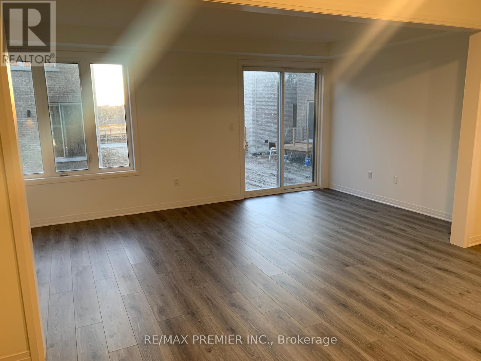 72 West Oak Trail, Barrie, Ontario  L9J 0K8 - Photo 12 - S12830186