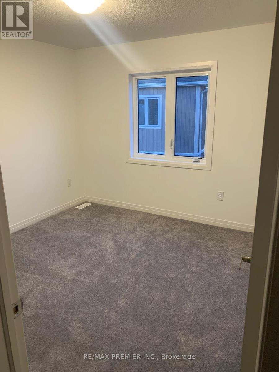 72 West Oak Trail, Barrie, Ontario  L9J 0K8 - Photo 6 - S12830186