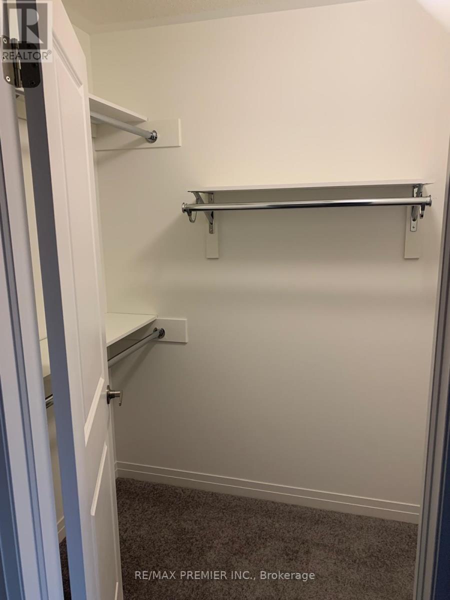 72 West Oak Trail, Barrie, Ontario  L9J 0K8 - Photo 9 - S12830186