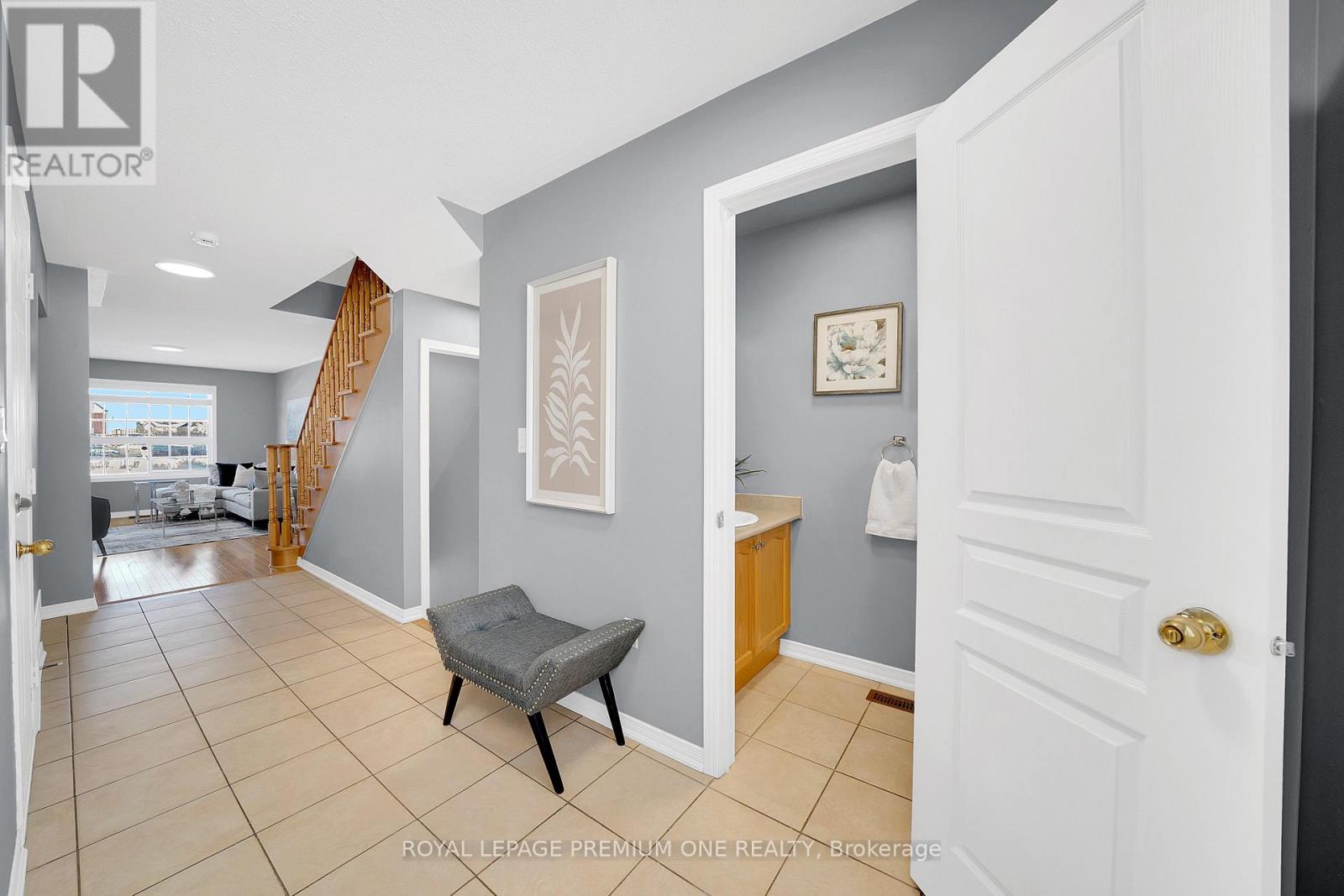 13 Summitridge Court, Brampton, Ontario  L6P 2E5 - Photo 2 - W12830158