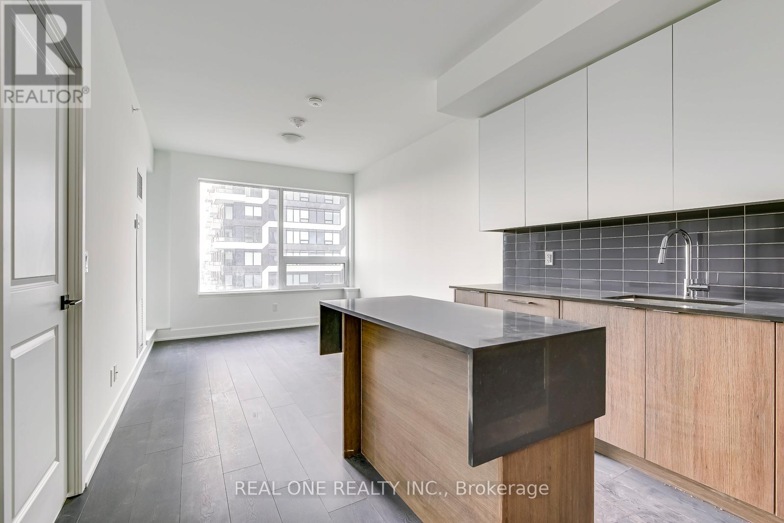 911 - 2489 Taunton Road, Oakville, Ontario  L6H 3R9 - Photo 3 - W12830168