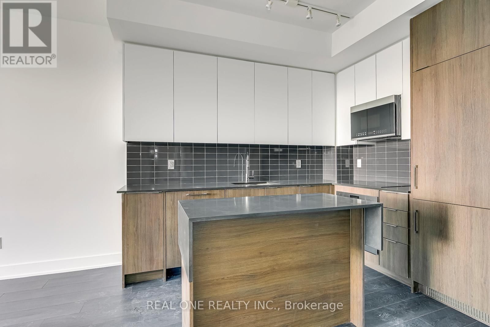 911 - 2489 Taunton Road, Oakville, Ontario  L6H 3R9 - Photo 5 - W12830168