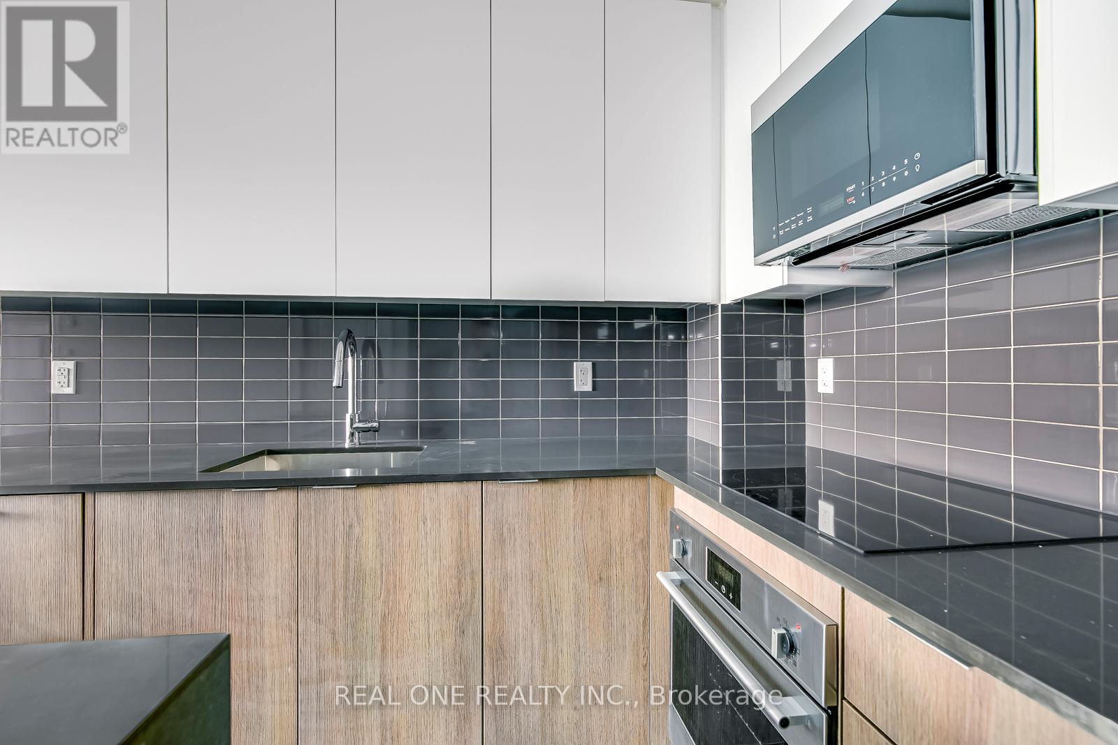 911 - 2489 Taunton Road, Oakville, Ontario  L6H 3R9 - Photo 9 - W12830168