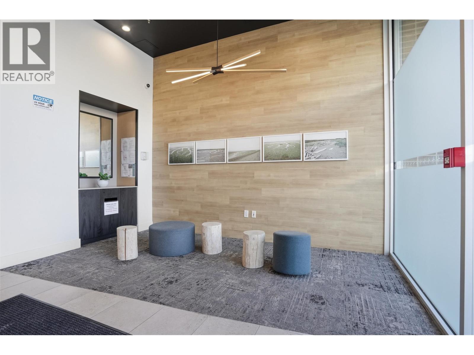 414 725 Marine Drive, North Vancouver, British Columbia  V7M 0G2 - Photo 3 - R3094336