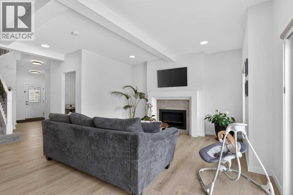 553 Baywater Manor Sw, Airdrie, Alberta  T4B 5R7 - Photo 9 - A2284743