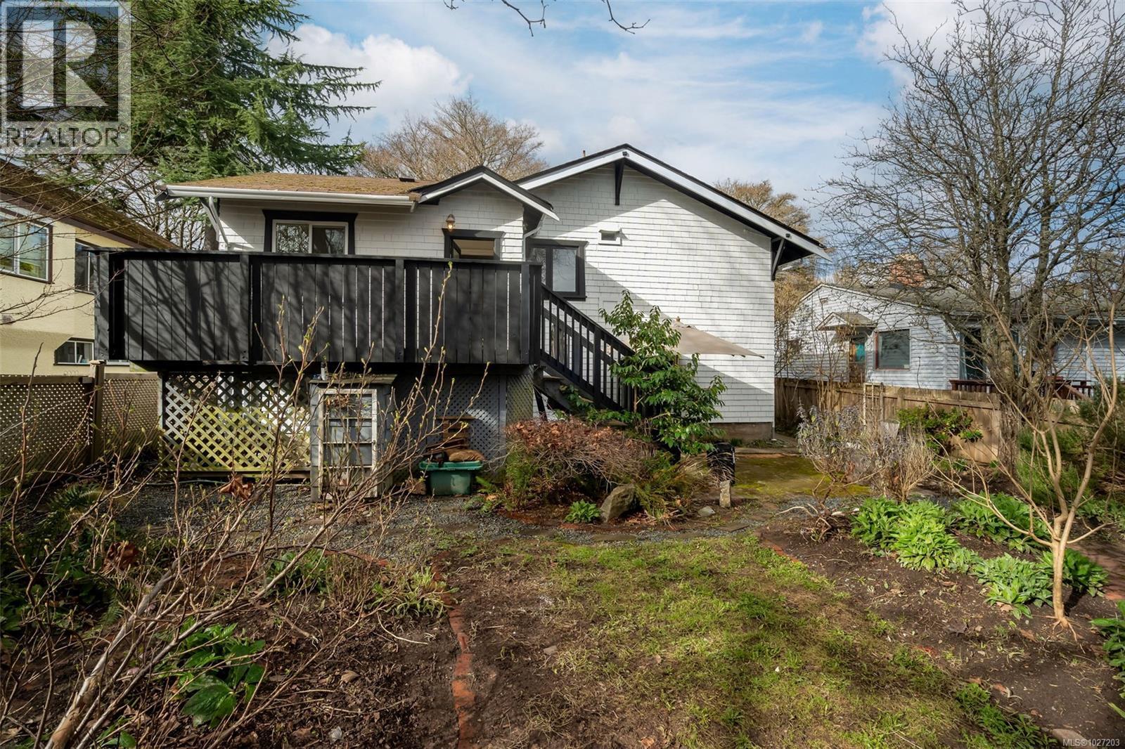 3107 Balfour Ave, Victoria, British Columbia V9A 1R9 - Photo 65 - 1027203