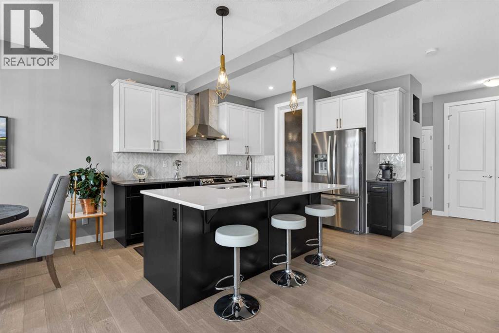 188 Sunrise Common, Cochrane, Alberta  T4C 2R9 - Photo 2 - A2281568