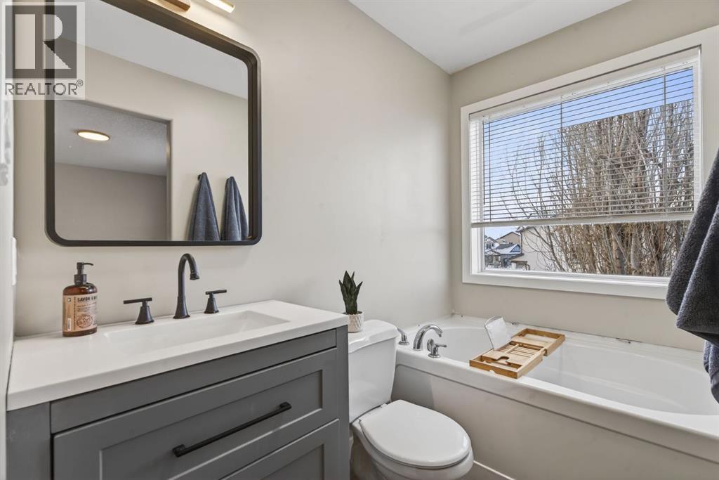 43 Drake Landing Common, Okotoks, Alberta  T1S 2M4 - Photo 37 - A2288346