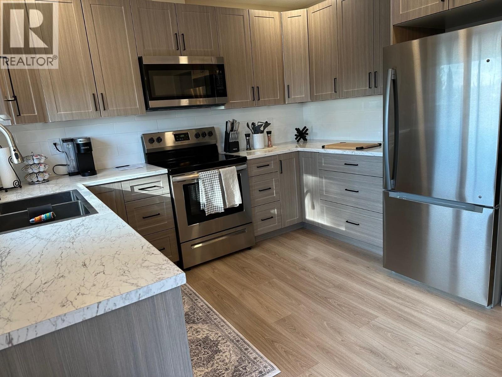 10711 103 Avenue, Fort St. John, British Columbia  V1J 2J2 - Photo 3 - R3052015