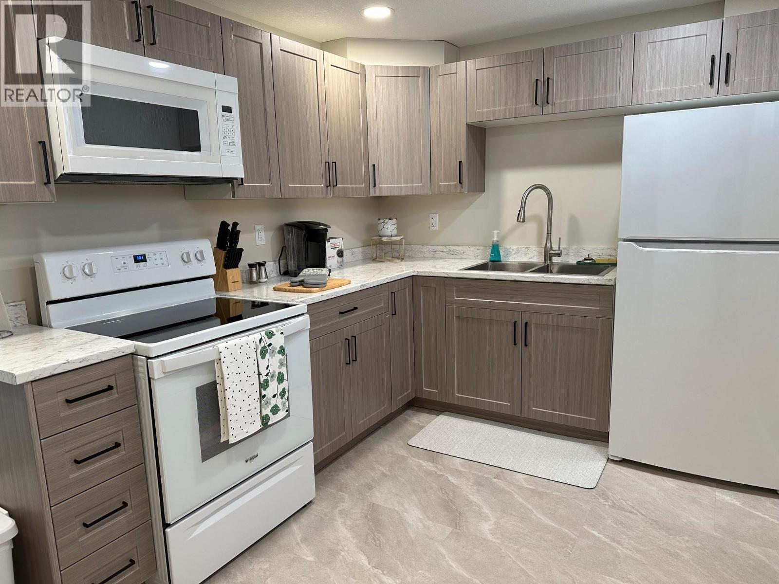 10711 103 Avenue, Fort St. John, British Columbia  V1J 2J2 - Photo 20 - R3052015