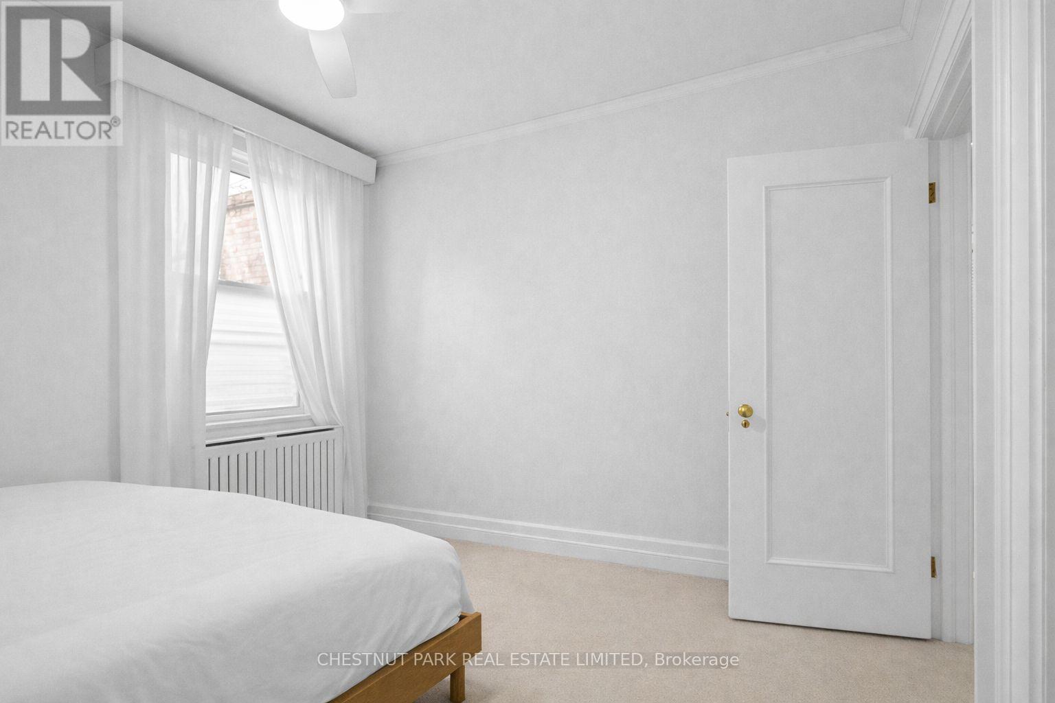 9 Maclennan Avenue, Toronto, Ontario  M4W 2Y4 - Photo 16 - C12830234