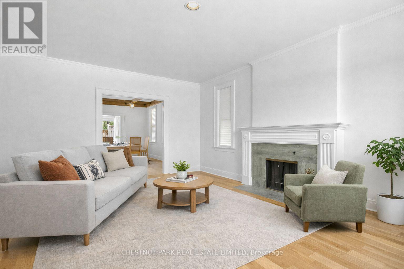 9 Maclennan Avenue, Toronto, Ontario  M4W 2Y4 - Photo 7 - C12830234