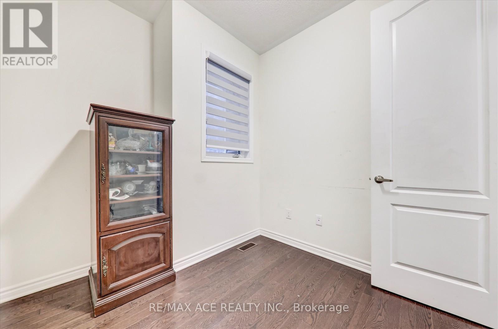 60 Westfield Drive, Whitby, Ontario  L1P 0E9 - Photo 21 - E12830216