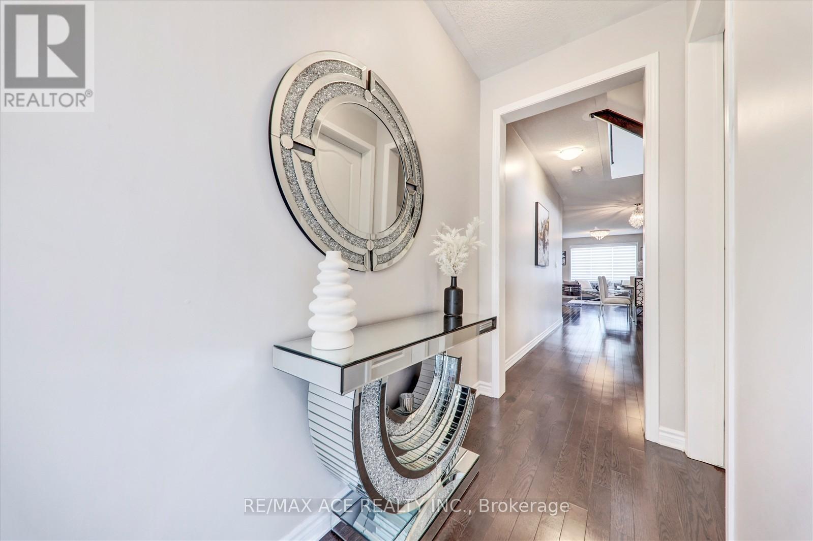 60 Westfield Drive, Whitby, Ontario  L1P 0E9 - Photo 7 - E12830216