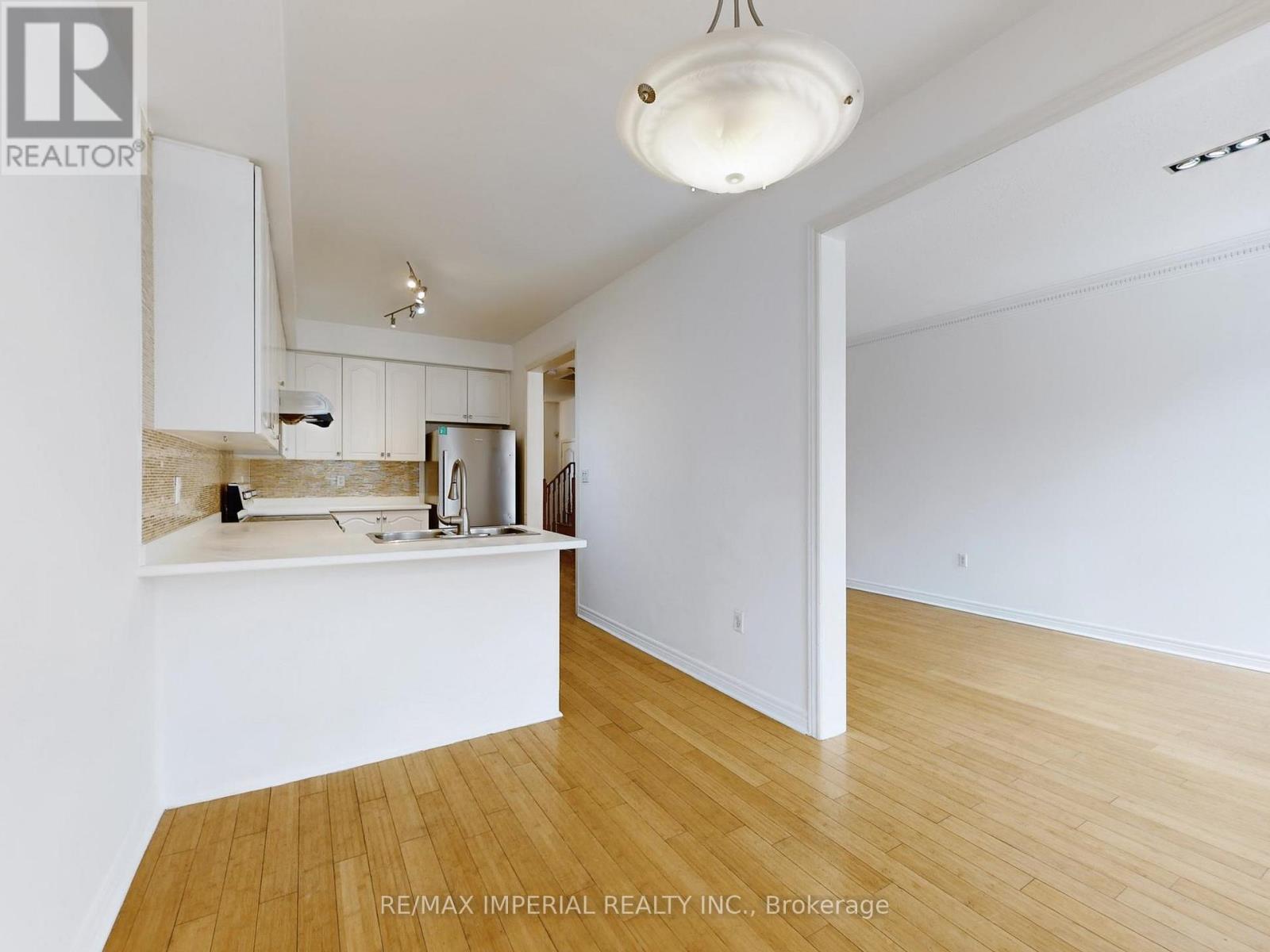 25 Ruby Crescent, Richmond Hill (Rouge Woods), Ontario  L4S 2E8 - Photo 11 - N12830240