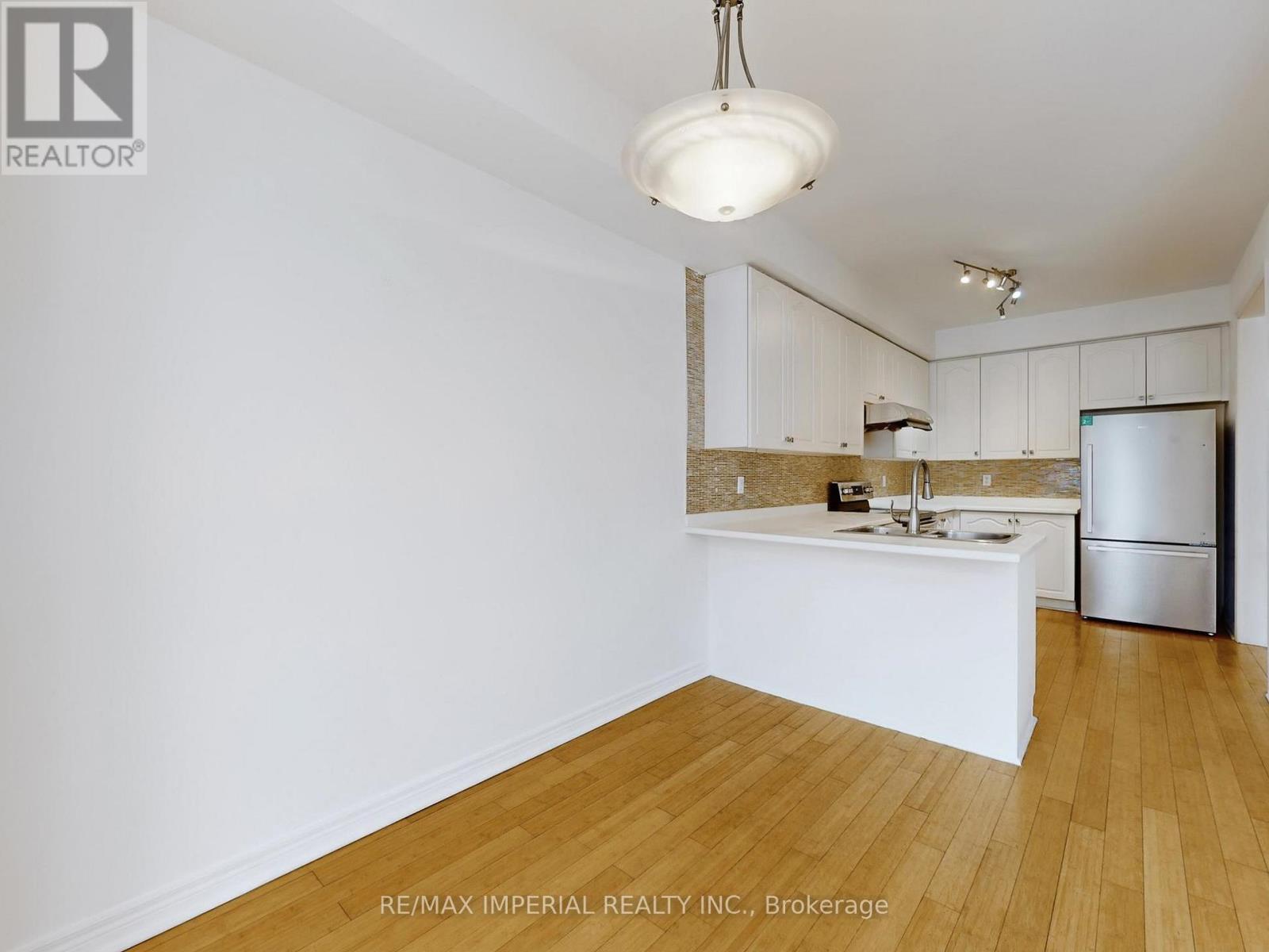 25 Ruby Crescent, Richmond Hill (Rouge Woods), Ontario  L4S 2E8 - Photo 12 - N12830240