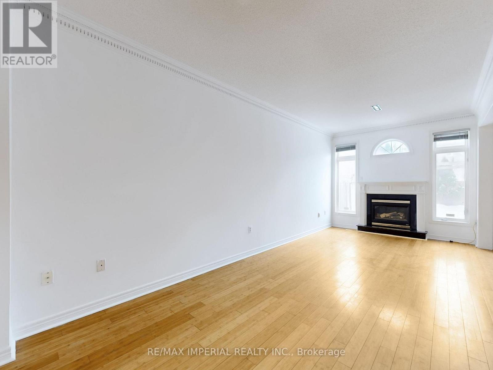 25 Ruby Crescent, Richmond Hill (Rouge Woods), Ontario  L4S 2E8 - Photo 4 - N12830240