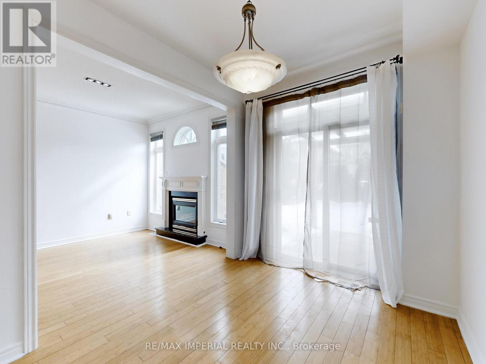 25 Ruby Crescent, Richmond Hill (Rouge Woods), Ontario  L4S 2E8 - Photo 6 - N12830240