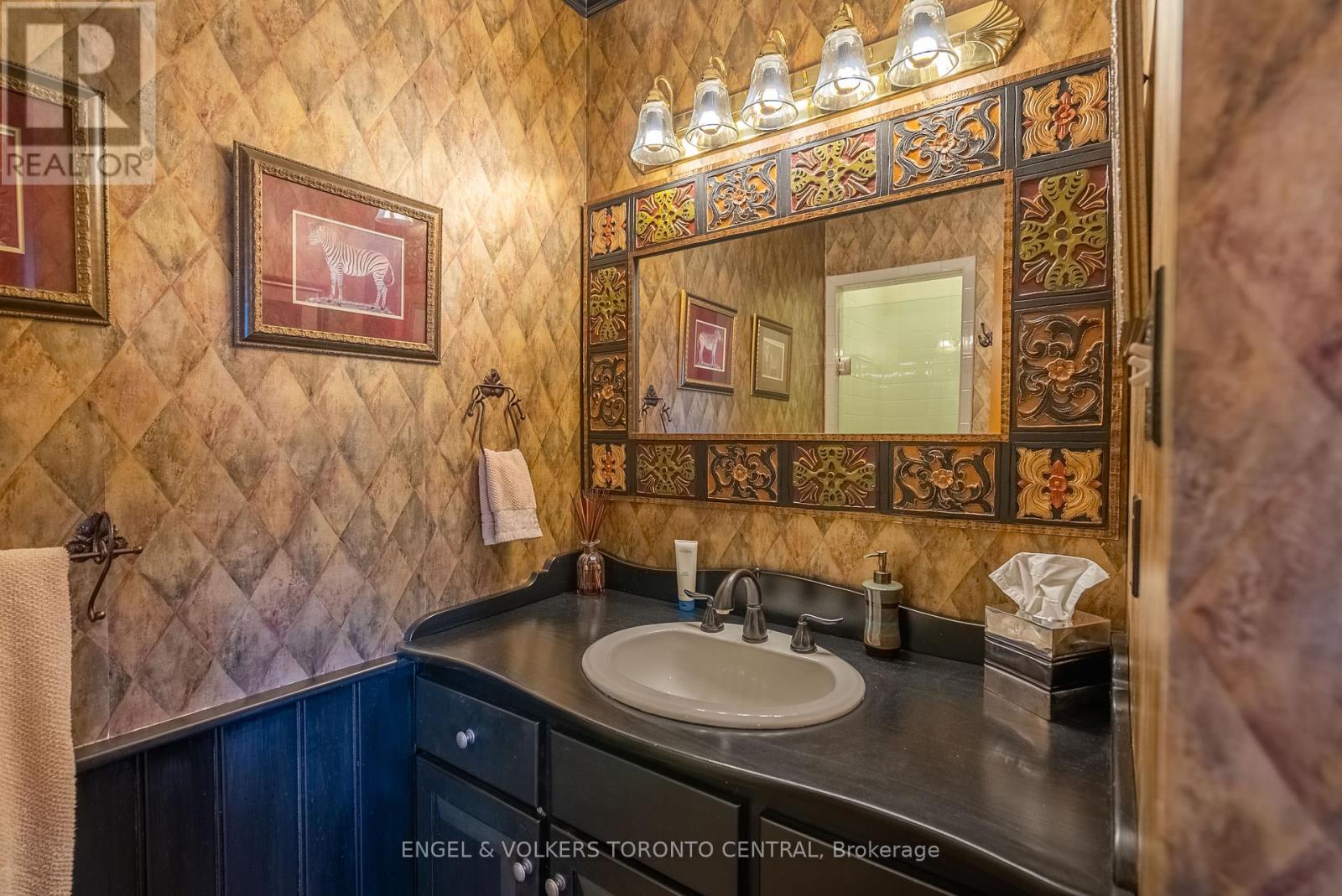 11 Valleycrest Drive, Oro-Medonte (Horseshoe Valley), Ontario  L0L 2L0 - Photo 18 - S12830230